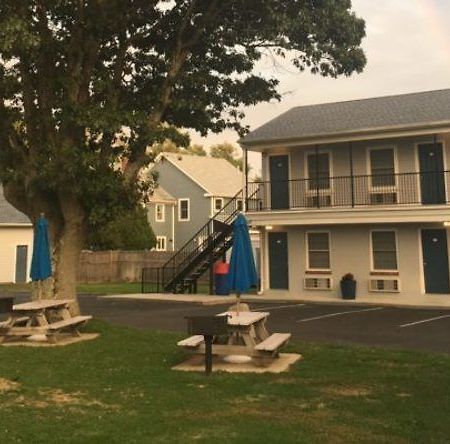The Blue Inn At North Fork East Marion Exteriör bild